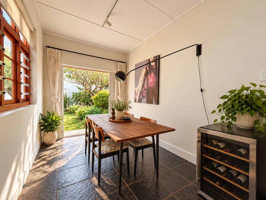 3 Bedroom Property for Sale in Vredehoek Western Cape